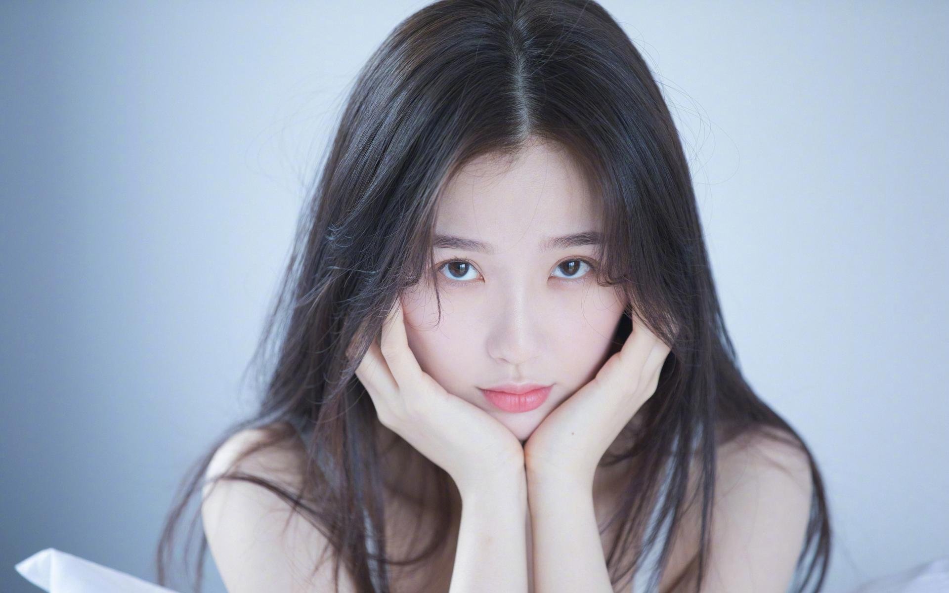 亚运拳击赛女将一回合KO晋级,场面震撼全场,亚运会女子拳击