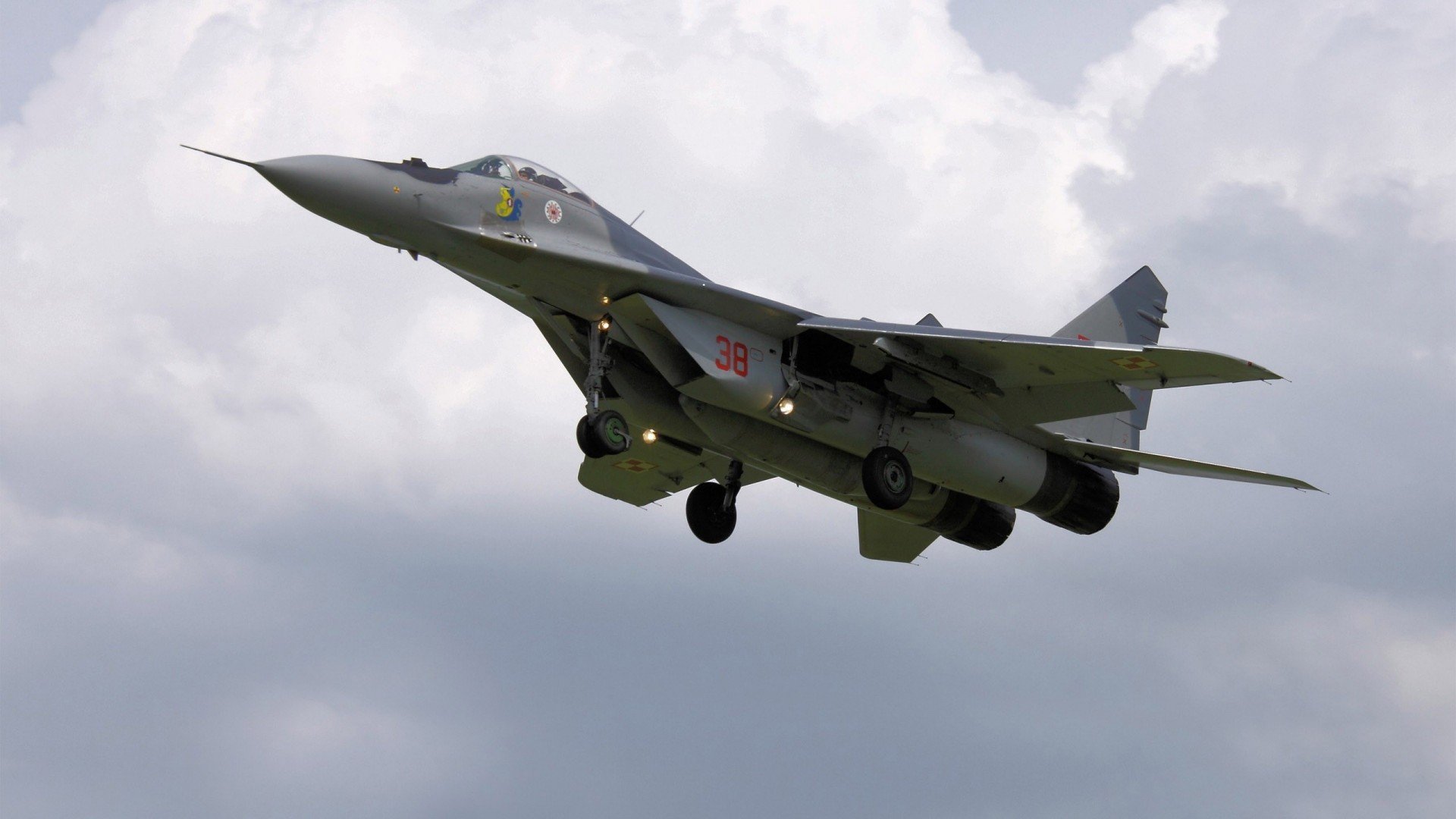 西甲“数字足球”推广，不断革新比赛体验，足球数字设计