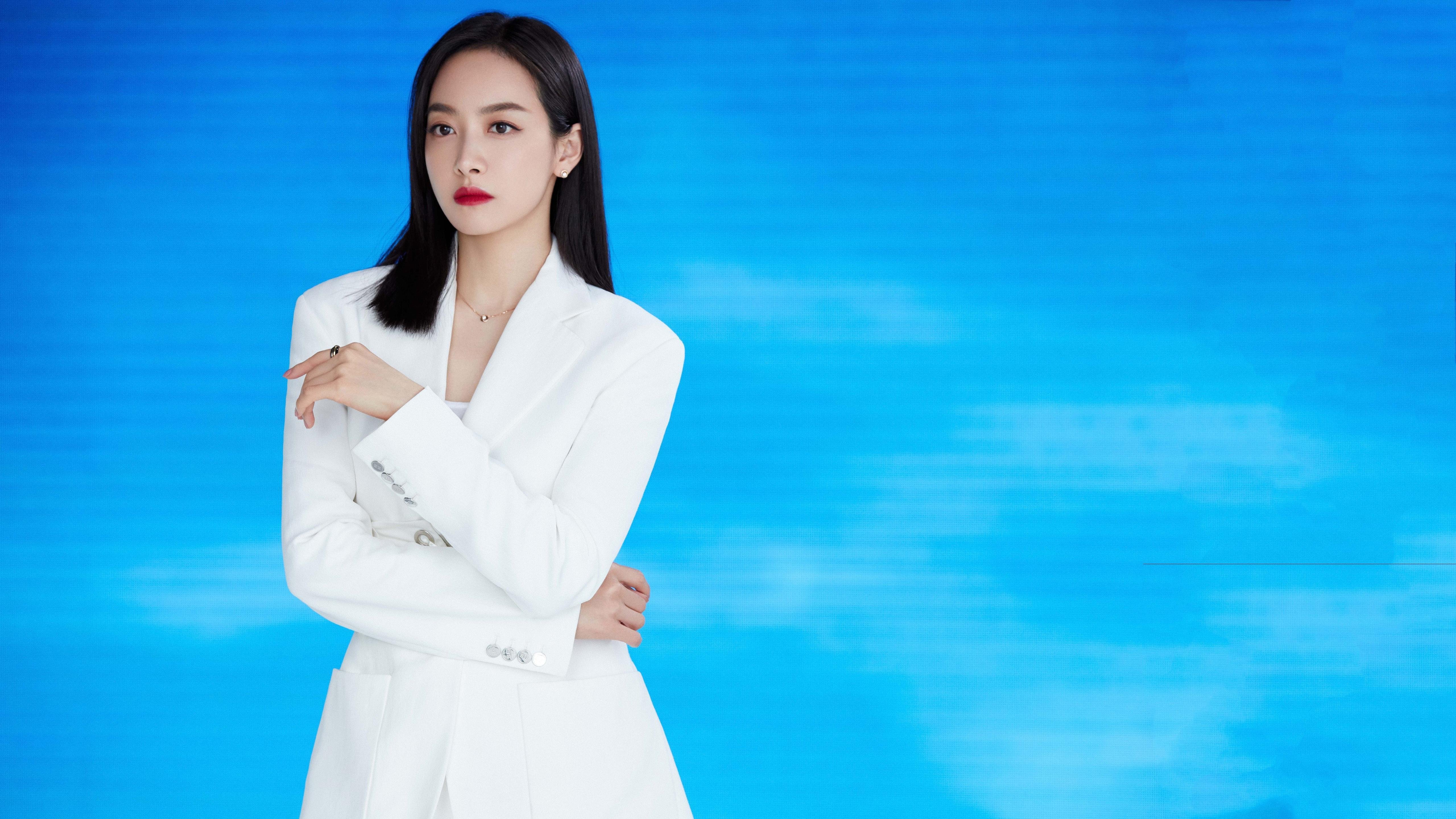 体育新闻中心构建体育赛事多语言传播平台，体育赛事的新闻报道