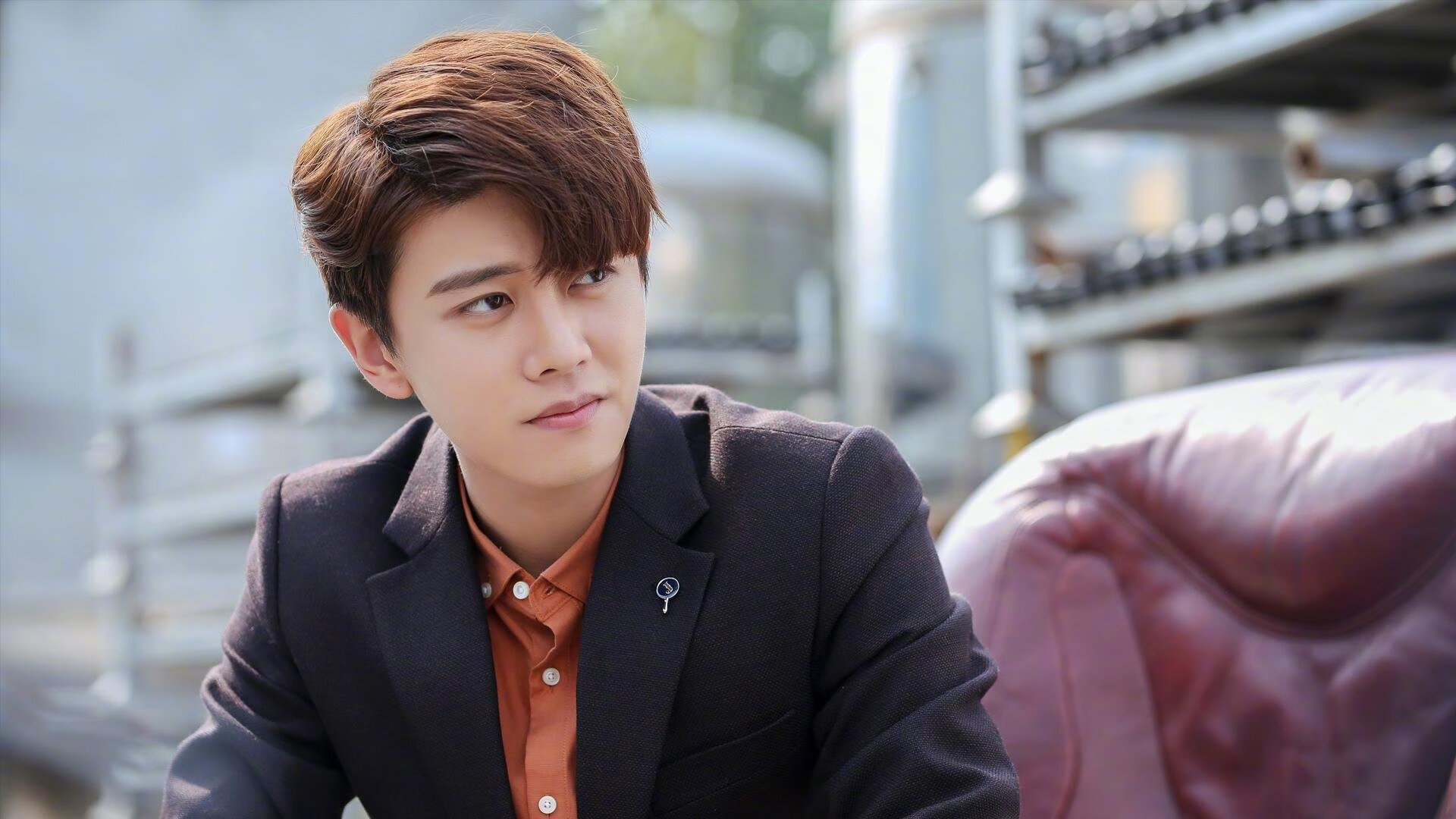 爱游戏登录入口-锋线是否承担部分中场调度任务提升空间利用率，锋线定义