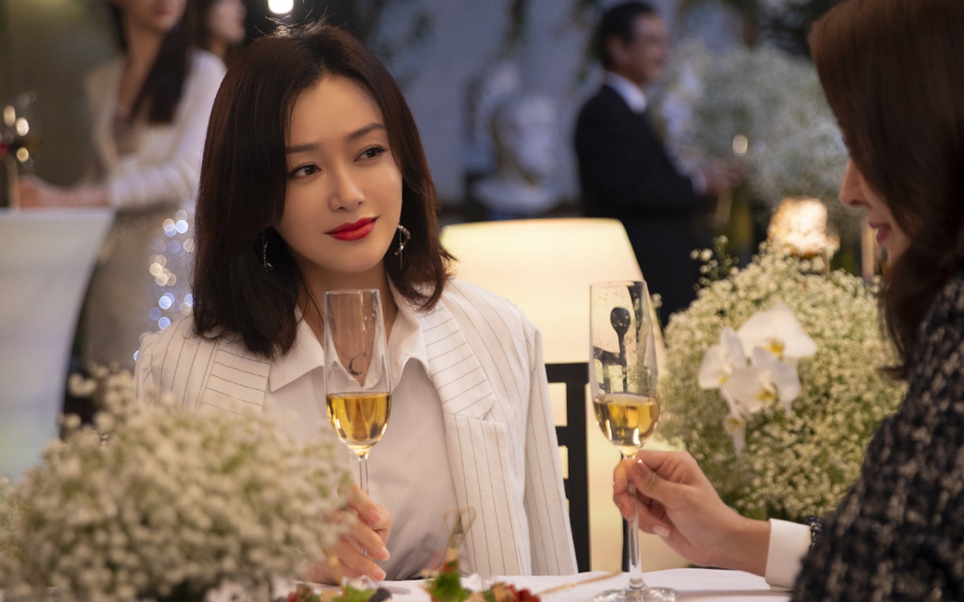 亚冠联赛中国女足出战 球迷热议不断，女足亚洲杯中国队成绩