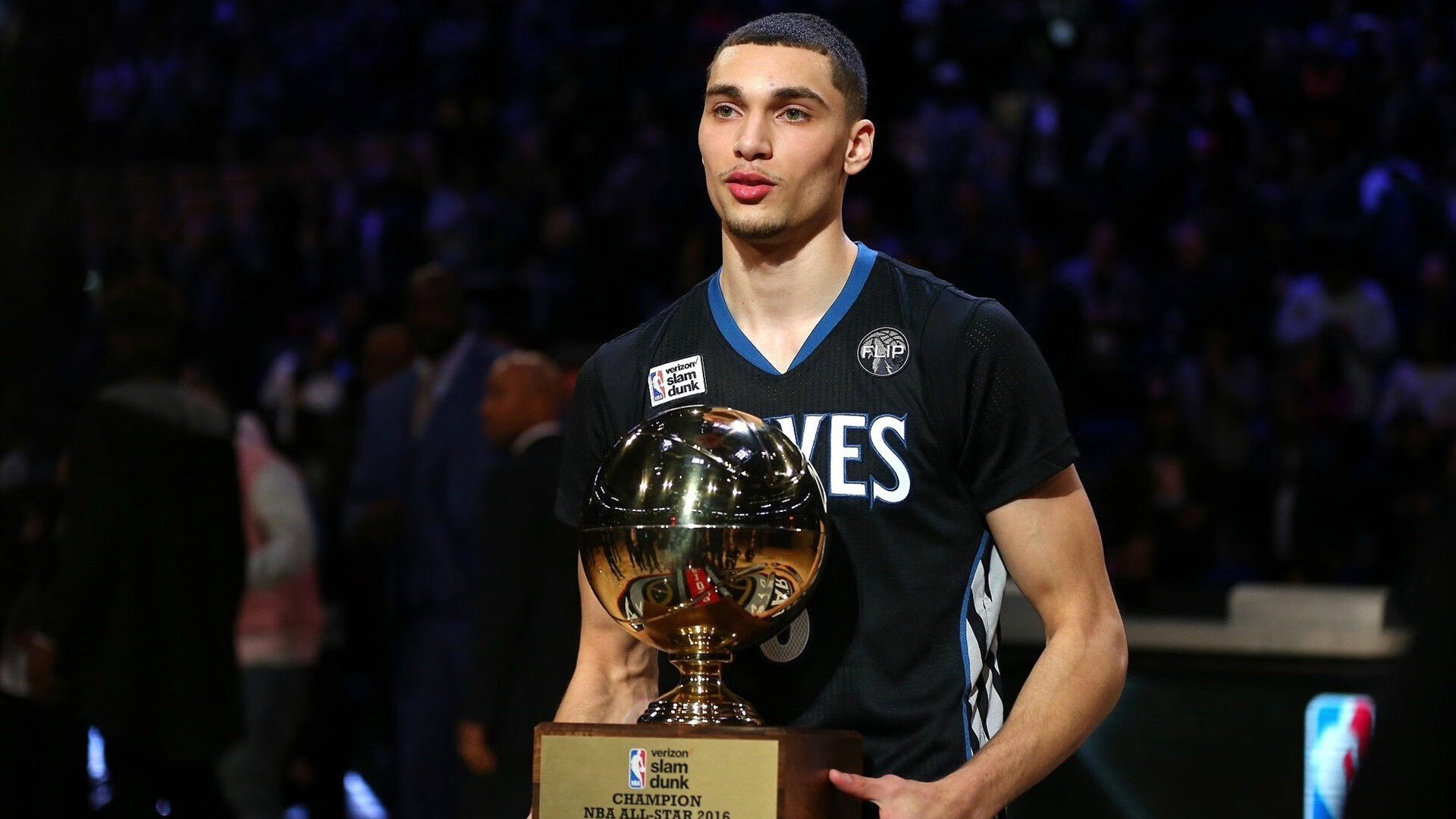 安德烈斯·特米尼奥和埃莉亚·卡纳莱斯在欧洲锦标赛中打破西班牙反曲弓混合团体纪录